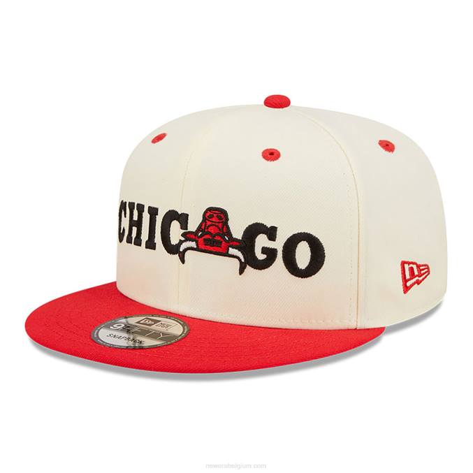 New Era witte 9fifty snapback pet met logo van chicago bulls BT241996