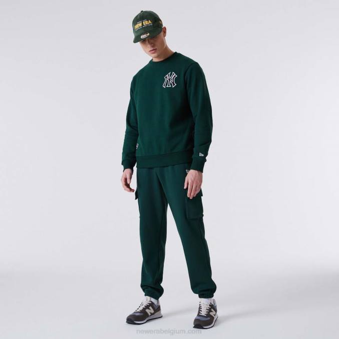 New Era Cargo donkergroene joggingbroek BT242590