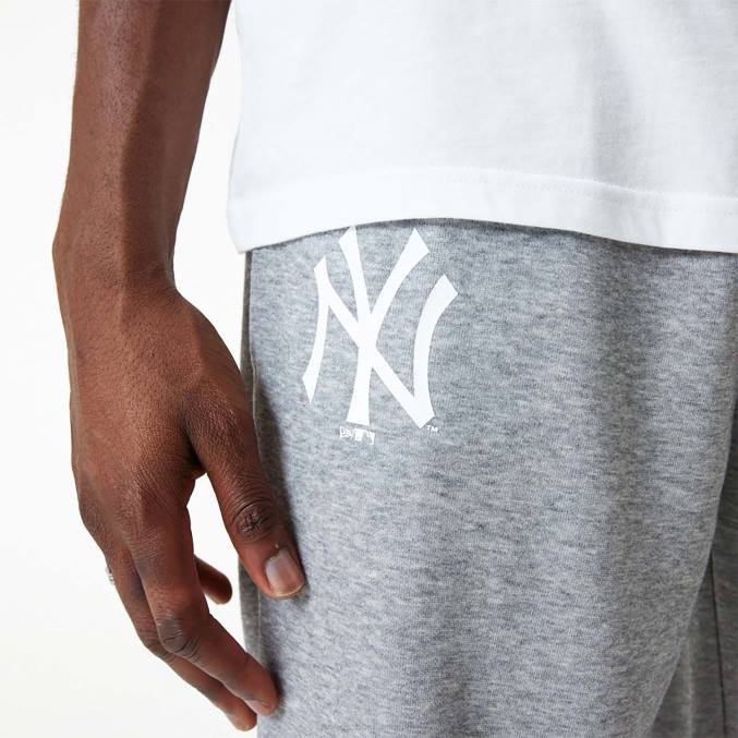 New Era New York Yankees MLB League Essential medium grijze joggingbroek BT242603