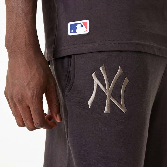 New Era New York Yankees mlb geborduurd logo verbrand hout joggers BT242623