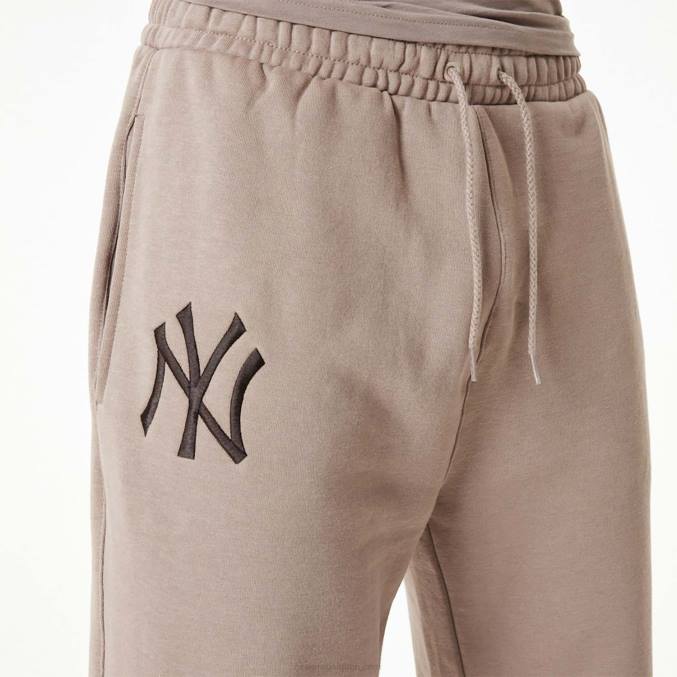 New Era asbruine jogger met geborduurd New York Yankees MLB-logo BT242622