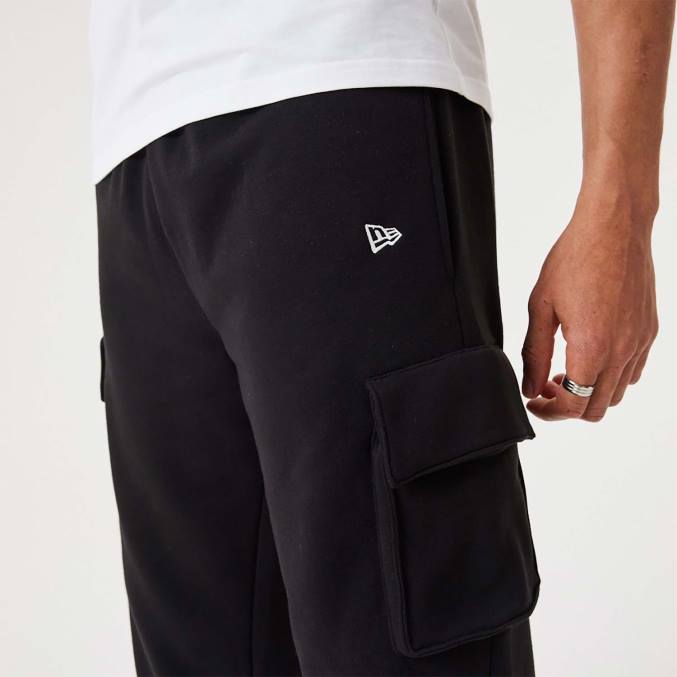 New Era zwarte cargo-joggingbroek BT242619