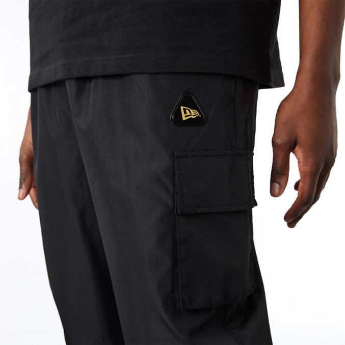 New Era zwarte cargo trainingsbroek BT242610