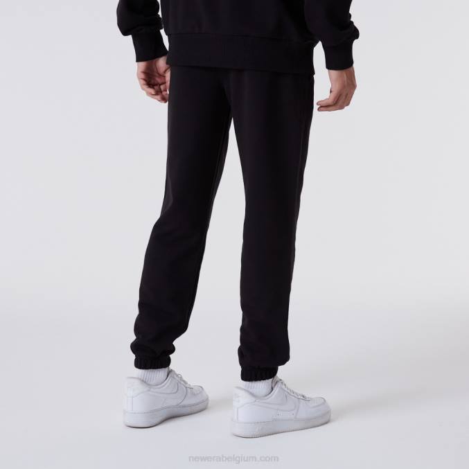 New Era zwarte essentiële joggingbroek BT242620
