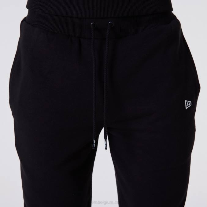 New Era zwarte essentiële joggingbroek BT242620