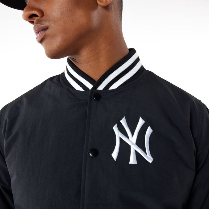 New Era Zwart bomberjack met New York Yankees-teamlogo BT242584