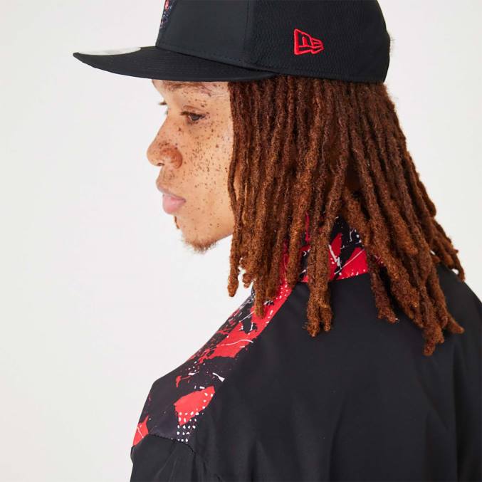 New Era chicago bulls nba zwart trainingsjack met all-over print BT242562