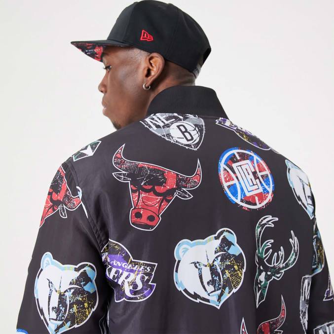 New Era nba all-over print teamlogo's zwart bomberjack BT242571