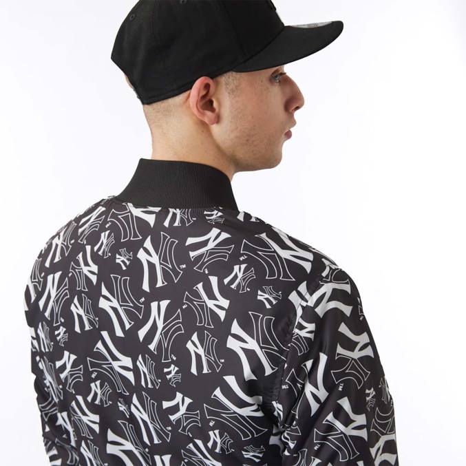 New Era zwart bomberjack met New York Yankees-logoprint BT242583