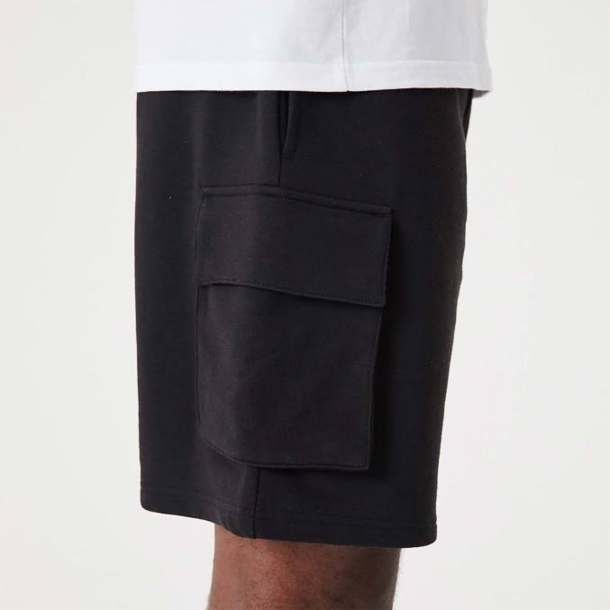 New Era zwarte essentials cargoshort BT242646