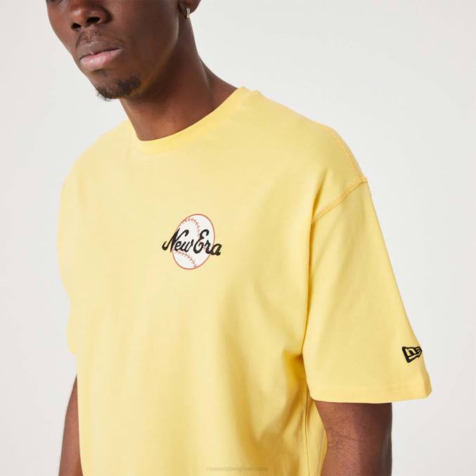 New Era Heritage Bear grafisch donkergeel oversized T-shirt BT242900