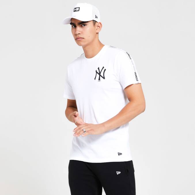 New Era New York Yankees wit t-shirt met mouwband BT243035