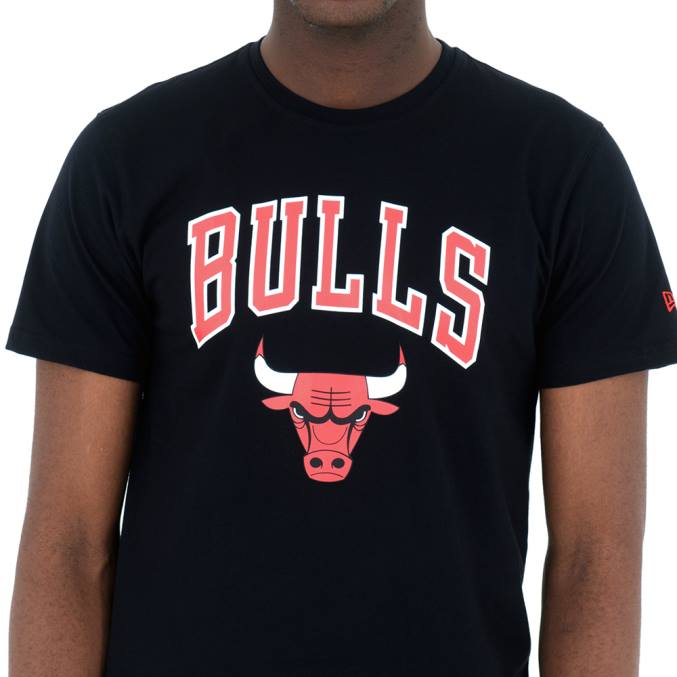 New Era chicago stieren zwart t-shirt BT243051
