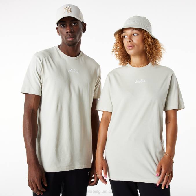 New Era essentieel T-shirt met scriptsteen BT242906