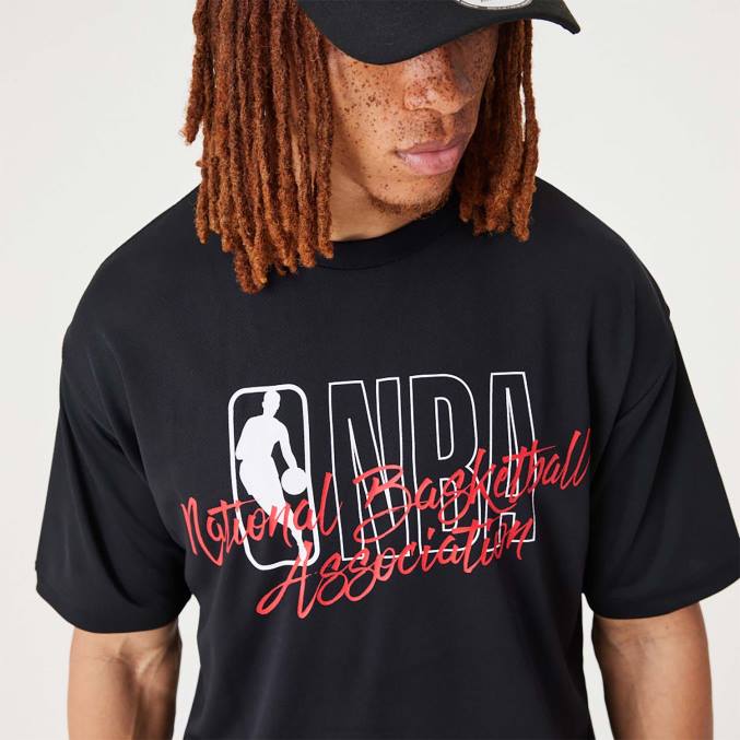 New Era nba logo script zwart oversized t-shirt BT243163