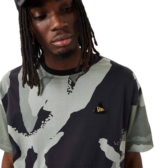 New Era zwart oversized T-shirt met grafische camouflageprint BT243059