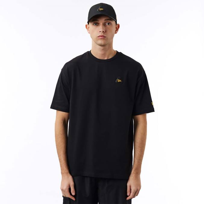 New Era zwart oversized T-shirt met rubberen patch BT242948