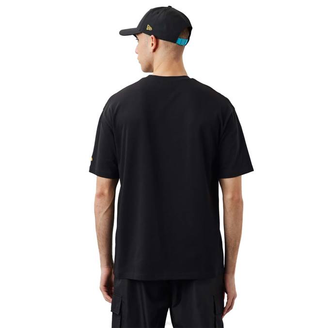 New Era zwart oversized T-shirt met rubberen patch BT242948